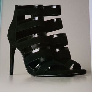 FOREVER 21 MULTI-STRAPS ZIPPER CLOSURE GLADIATOR SANDALS